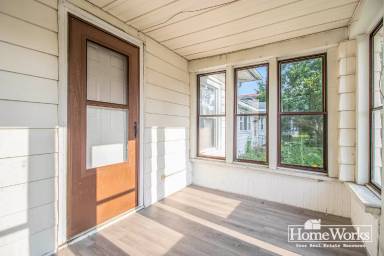 Main picture of 1123 S 21st St