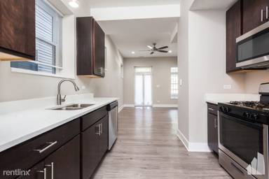 Main picture of 4834 S King Dr