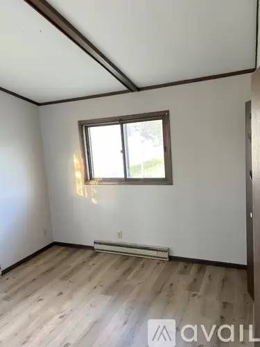 Main picture of 717 2nd St NW