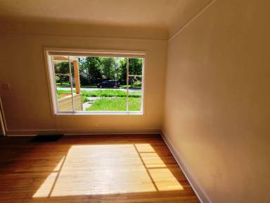 Main picture of 431 2nd Ave W