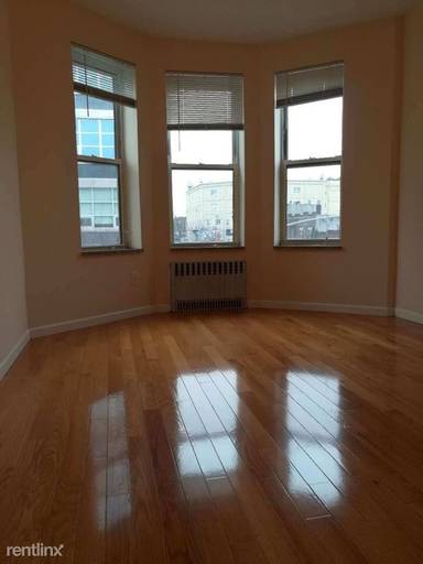 Main picture of 1405 36th St