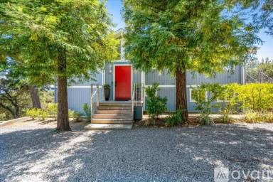 Main picture of 34 Fairview Ave