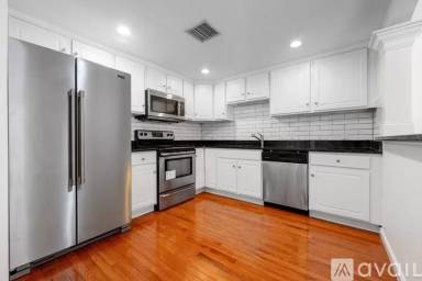 Main picture of 422 Rembrandt Way