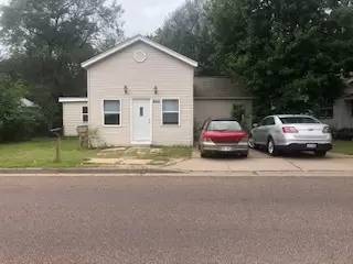 Main picture of 820 Jefferson Ave