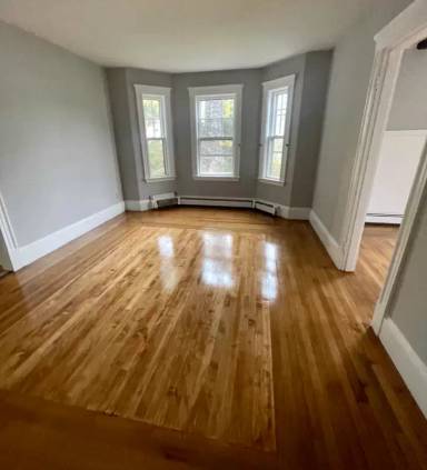 Main picture of 47 Brockton Ave