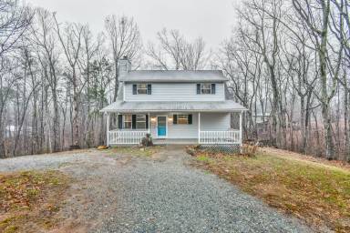 Main picture of 495 Washboard Rd