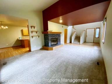 Main picture of 1860 Commodore Dr