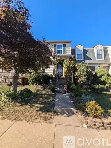 Main picture of 202 Gallatin Ct