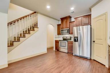 Main picture of 2820 Forest Park Blvd