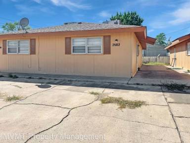 Main picture of 2600 N Houston St