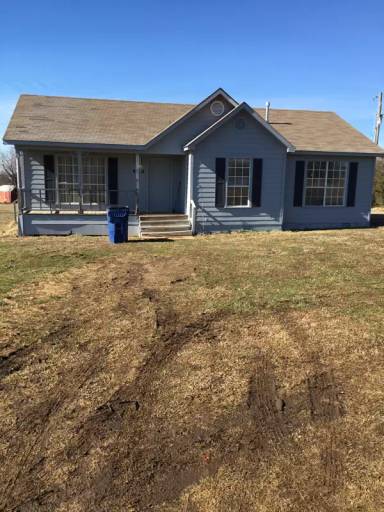 Main picture of 18251 E 650 Rd