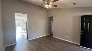 Main picture of 917 Page Ave