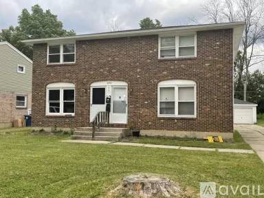 Main picture of 108 E Summerset Ln