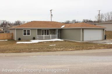 Main picture of 206 William Dr