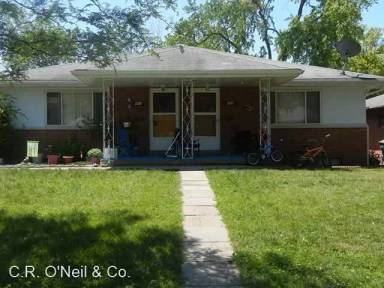 Main picture of 701 Village Dr