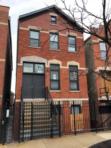 Main picture of 1845 S Loomis St