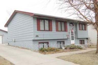 Main picture of 3607 E 42nd St