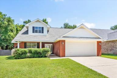 Main picture of 8021 Deerwood Dr S