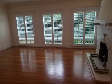 Main picture of 2841 Baker St