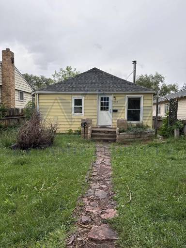 Main picture of 565 N 10th St