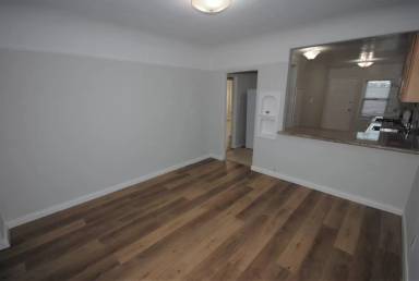 Main picture of 212 Linden Ave