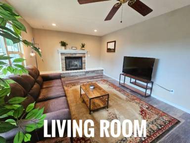 Main picture of 4260 McPherson Ave