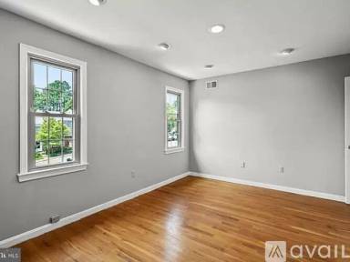 Main picture of 1015 N Pelham St