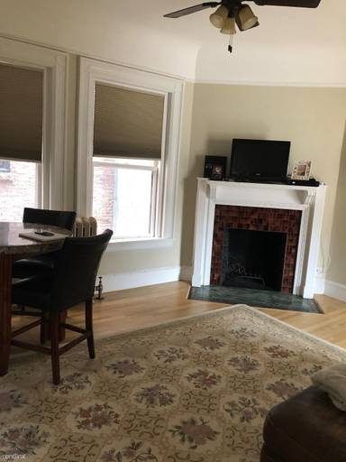 Main picture of 263 Beacon St