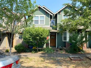 Main picture of 6434 NE Garfield Ave