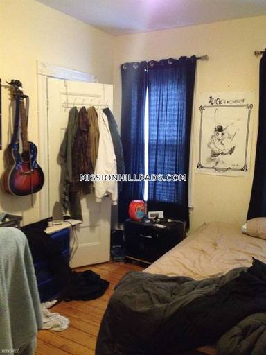 Main picture of 128 Calumet St