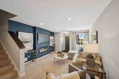 Main picture of 25571 3rd St W