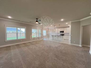 Main picture of 956 Maple View St