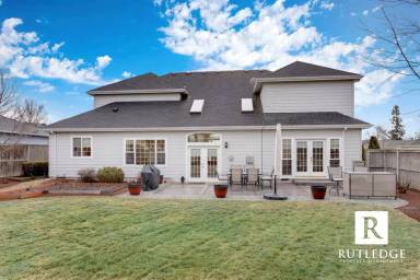 Main picture of 817 White Oak Cir