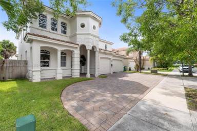 Main picture of 20436 SW 89th Ave
