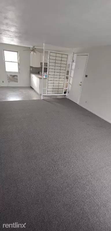 Main picture of 1 Golf Rd