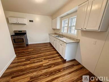 Main picture of 202 Braley St