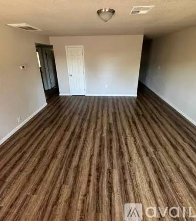 Main picture of 582 Angelus St
