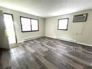 Main picture of 100 Parkview St