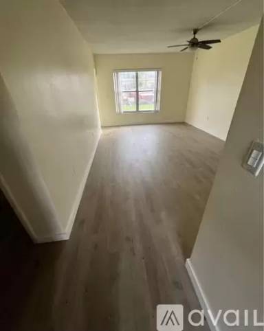 Main picture of 180 Royal Palm Rd