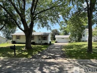 Main picture of 2410 Larson Ave