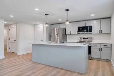 Main picture of 528 E Cleveland Ave