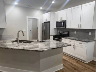 Main picture of 302 Johnson St