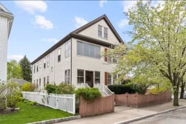 Main picture of 57 Clark St
