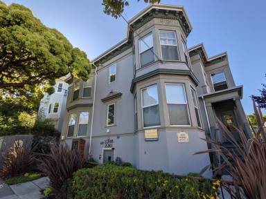 Main picture of 2210 Durant Ave
