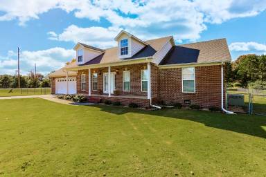 Main picture of 11019 Dove Dr