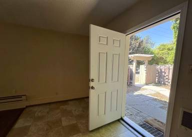 Main picture of 111 W 12th Ave