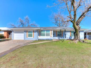 Main picture of 4425 NW 44th St