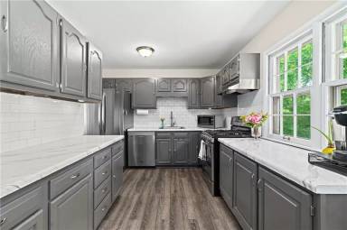 Main picture of 9720 England Dr