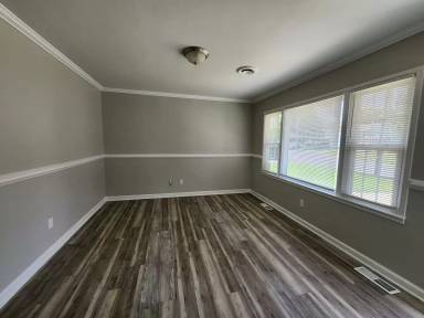Main picture of 18 Janet Dr