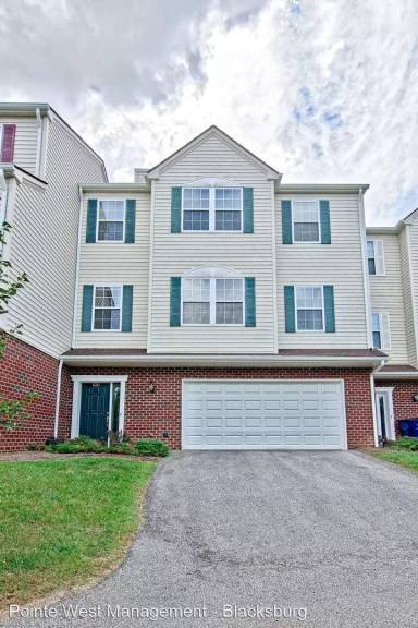 Main picture of 620 Tall Oak Blvd